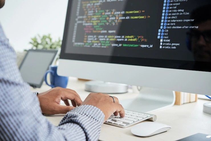 Top 7 Tips to Outsource Website Development in 2022